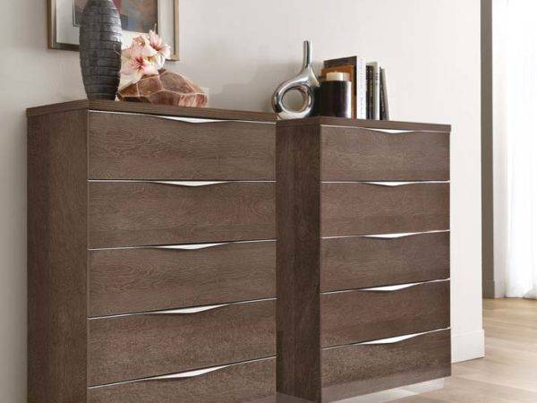 Մոդեռն ննջասենյակի կոմոդ 6 պահարանով