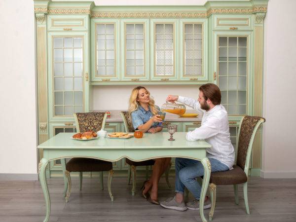 Դասական խոհանոցային կահույք Roma՝ բաց կանաչավուն երանգի