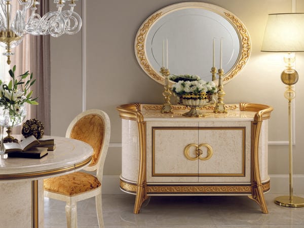 երկուդռնանի կոմոդ, двухстворчатый комод в классическом стиле с золотистыми деталями