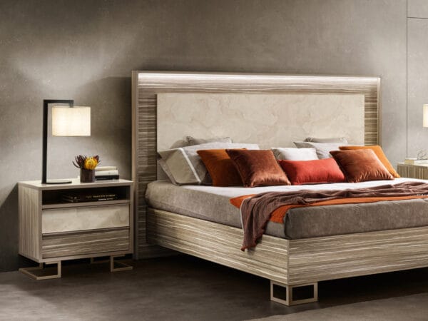 Luce Light wooden bed