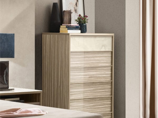 Luce Light  chest of drawers