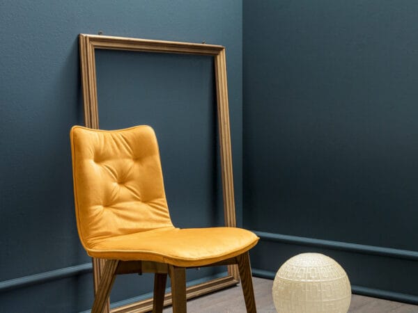 Maya wood chair