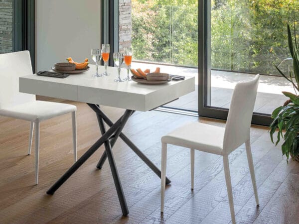 Iris փոխակերպվող սեղան