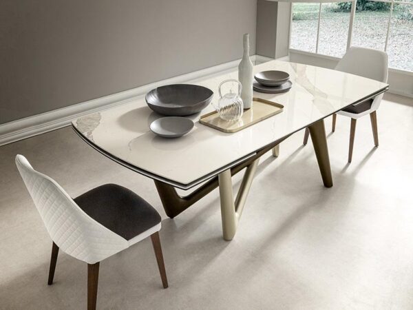 Esse Extensible table